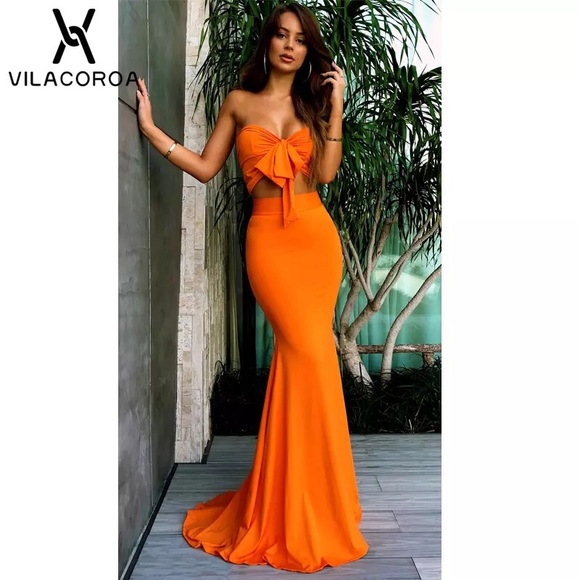 Just In !!!!Orange two piece top and skirt - Picture 1 of 3